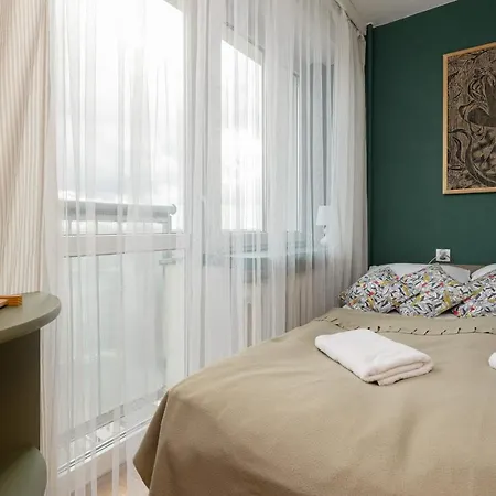 Charming Ludna By Renters * Varsó